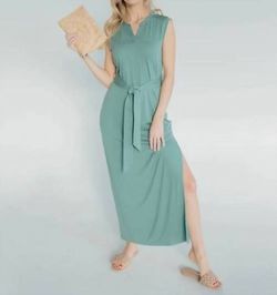 Style 1-3085114091-149 Savra Green Size 12 V Neck Plus Size Straight Dress on Queenly