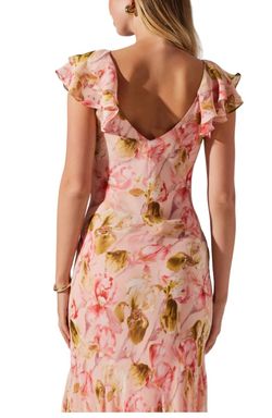 Style 1-3586733605-892 ASTR Pink Size 8 Sleeves Floral Straight Dress on Queenly