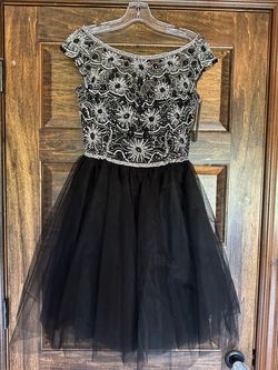 Sherri Hill Black Size 4 Swoop Homecoming Pageant Cocktail Dress on Queenly