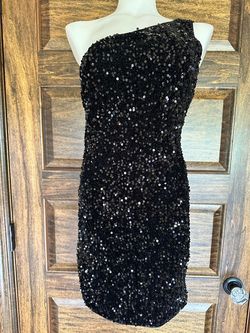 Black Size 4 Cocktail Dress on Queenly