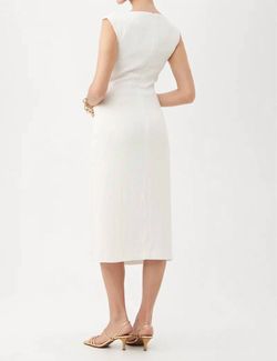 Style 1-609671552-425 Trina Turk White Size 8 Free Shipping Fitted Cocktail Dress on Queenly