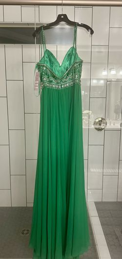 Morilee Madeline Gardner Green Size 4 Free Shipping Shiny Ball gown on Queenly