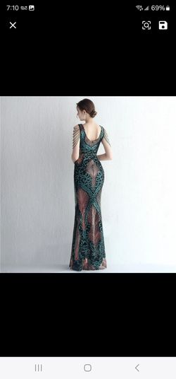 Boutique  Green Size 12 Floor Length Sequined Mermaid Dress on Queenly