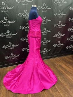 Pink Size 4 Mermaid Dress on Queenly