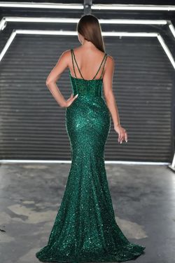 Style PS24943 Portia and Scarlett Green Size 0 Emerald Floor Length Side slit Dress on Queenly