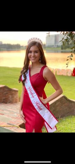 Red Size 0 Ball gown on Queenly