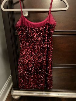 Red Size 0 Cocktail Dress on Queenly