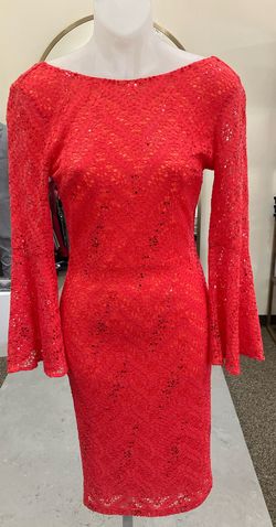 Red Size 4 Cocktail Dress on Queenly