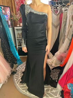 Mac Duggal Black Tie Size 2 Straight Dress on Queenly