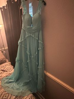 Camille La Vie Blue Size 8 Prom Plunge Floor Length A-line Dress on Queenly