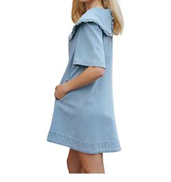 Style 1-1112363110-74 MABLE Blue Size 4 Sleeves Mini 1-1112363110-74 High Neck Cocktail Dress on Queenly