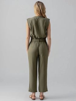 Style 1-455021625-892 Sanctuary Green Size 8 1-455021625-892 Cap Sleeve Pockets Belt Jumpsuit Dress on Queenly