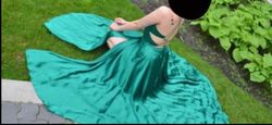 Green Size 6 Train Dress on Queenly