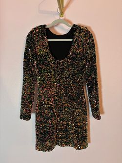 Dress the Population Black Size 4 Long Sleeve 50 Off Cocktail Dress on Queenly