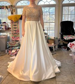 Ashley Lauren Nude Size 4 Floor Length Two Piece Ball gown on Queenly