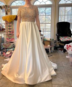 Ashley Lauren Nude Size 4 70 Off Two Piece Ball gown on Queenly