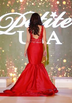 Red Size 2 Mermaid Dress on Queenly