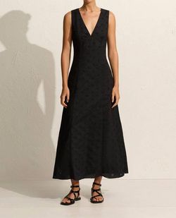 Style 1-3131633676-649 Matteau Black Size 2 Floral Fitted V Neck Plunge Cocktail Dress on Queenly