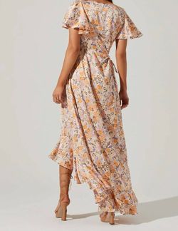 Style 1-951349720-70 ASTR Orange Size 0 Mini Floral Cocktail Dress on Queenly