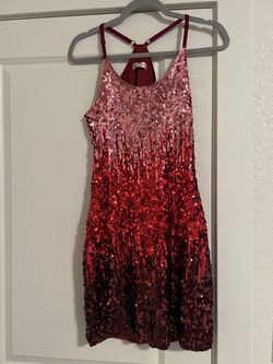 Red Size 4 Cocktail Dress on Queenly