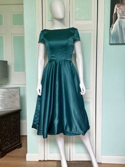 Green Size 8 Cocktail Dress on Queenly