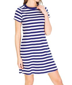 Style 1-4212936086-74 Duffield Lane Blue Size 4 Sorority Navy A-line Cocktail Dress on Queenly