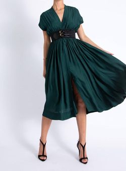 Style 1-3358279582-70 Karina Grimaldi Green Size 0 Free Shipping 1-3358279582-70 Sleeves Cocktail Dress on Queenly