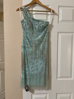 Green Size 0 Straight Dress on Queenly