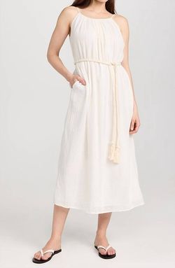 Style 1-3250751405-70 Velvet by Graham & Spencer Nude Size 0 Free Shipping Pockets Cocktail Dress on Queenly