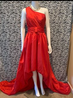 JJ's House Red Size 8 Prom Floor Length One Shoulder Ball gown on Queenly