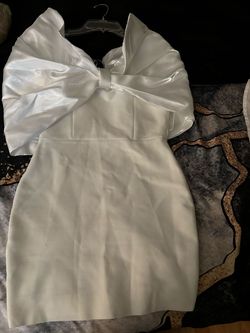 White Size 8 Cocktail Dress on Queenly