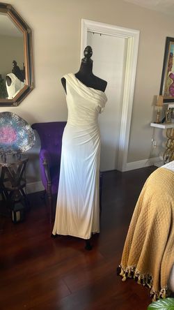 Mac Duggal White Size 6 Floor Length One Shoulder Pageant Engagement Side slit Dress on Queenly