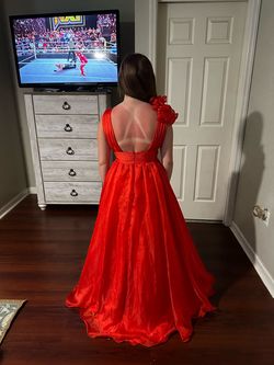 Mac Duggal Red Size 2 Plunge Floor Length Pageant Ball gown on Queenly