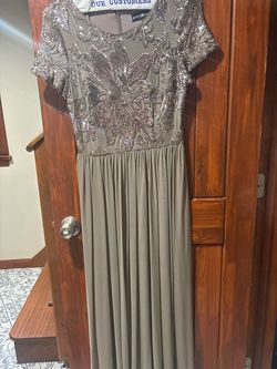 Betsy and Adam Nude Size 12 Cap Sleeve Military Floor Length Straight Dress on Queenly