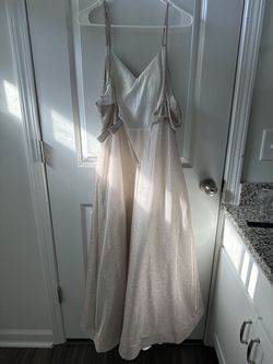 Nude Size 6 Straight Dress on Queenly