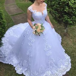 White Size 4 Ball gown on Queenly