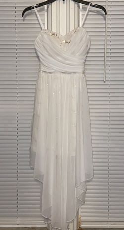 White Size 2 Cocktail Dress on Queenly